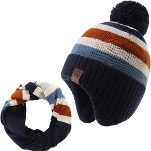 Child’s hat and scarf
